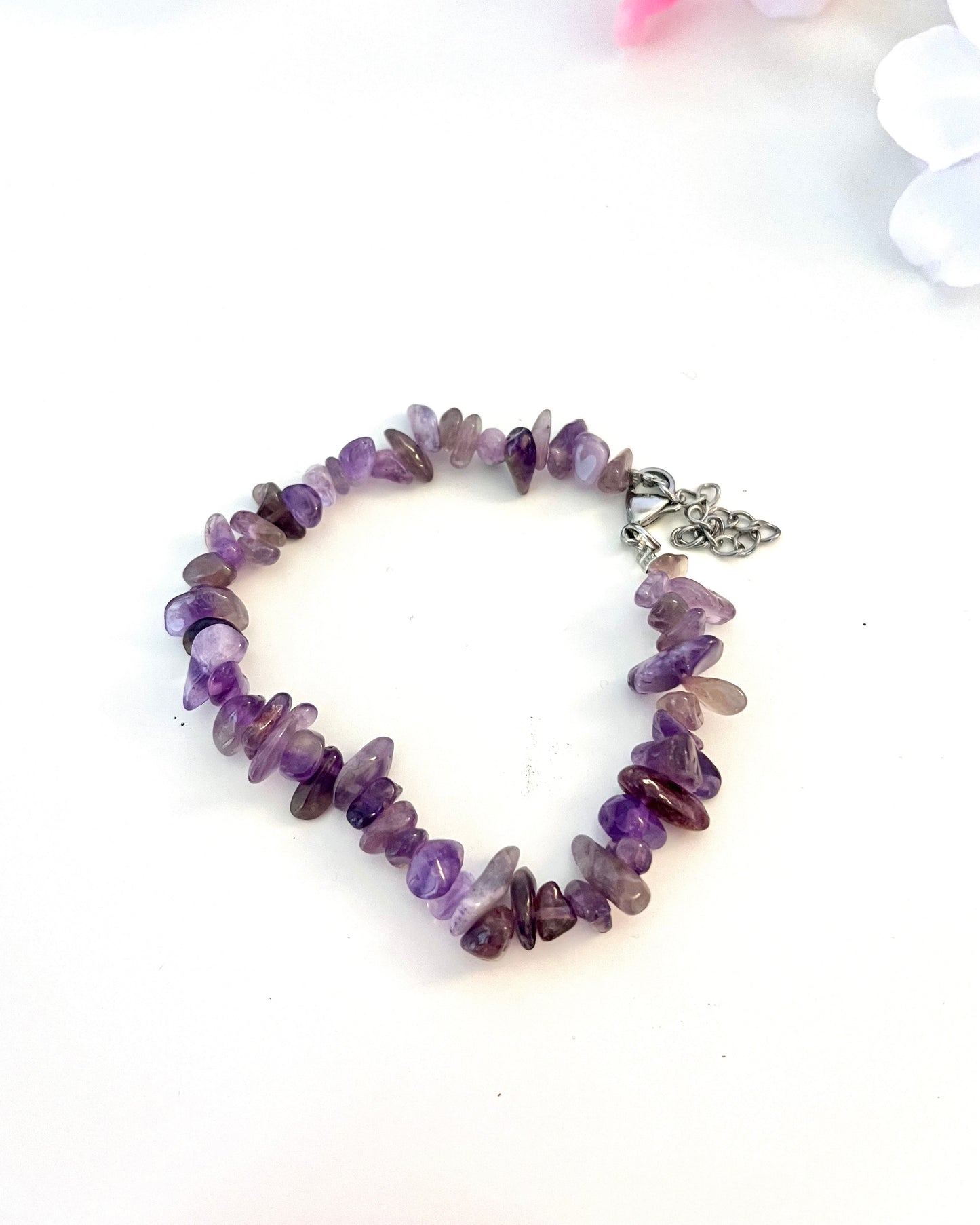 joli bracelet en améthyste adaptable à tous les poignets, même larges pierre naturelle apaisante. Bracelet pas cher