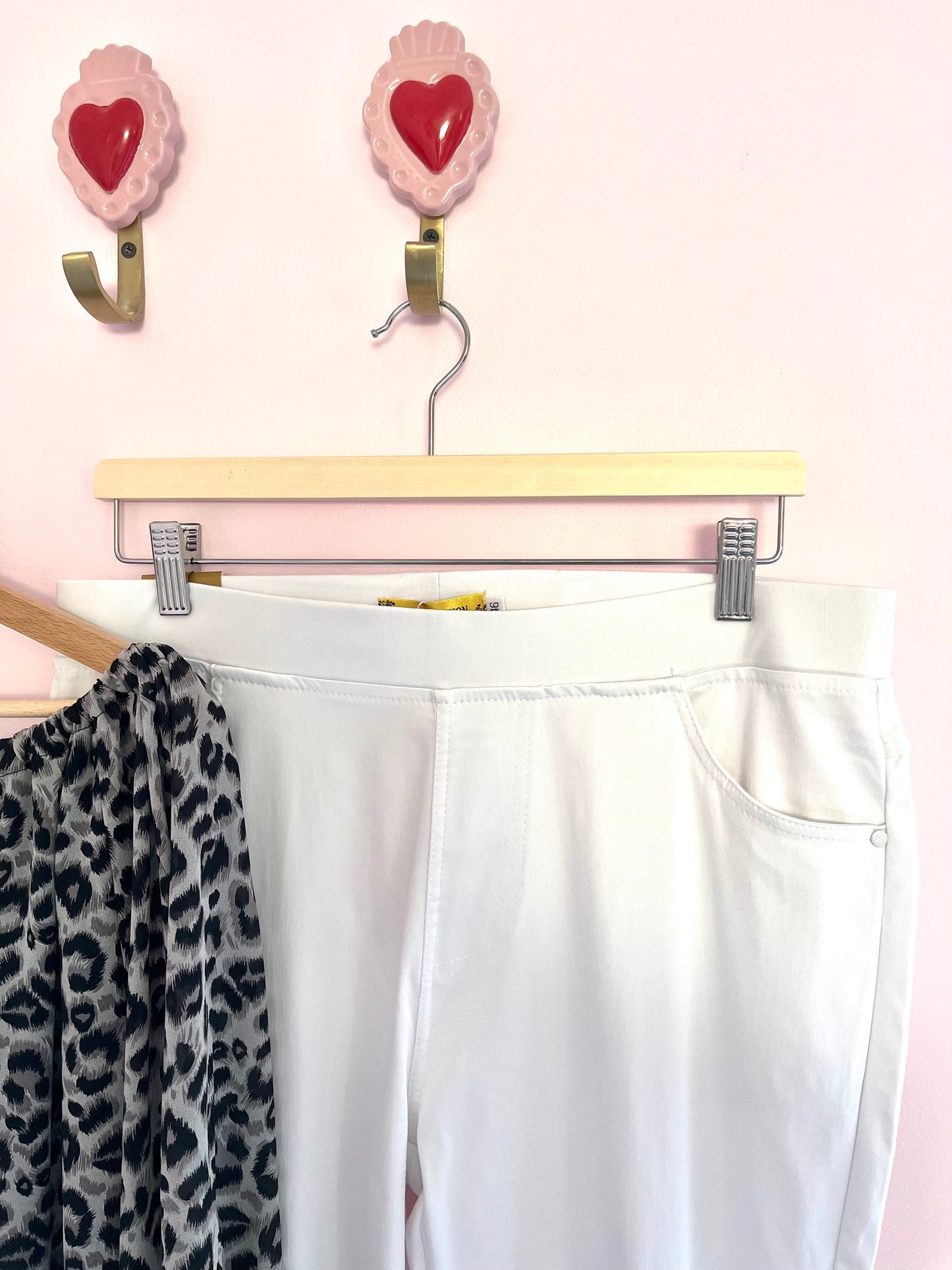 Straight leg elasticated trousers (white or navy)