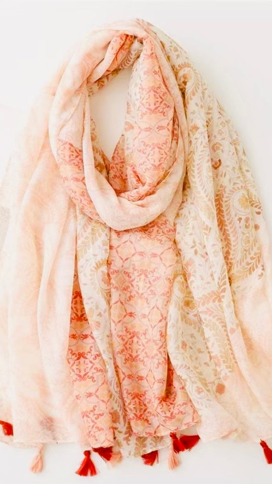 Foulard tendre à pompons
